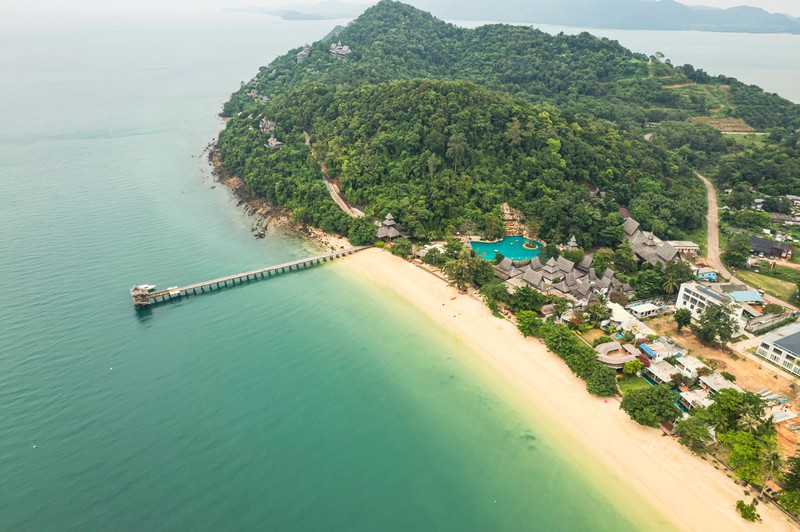 Die größte Insel Thailands bietet Reisenden einen kostengünstigen Urlaub