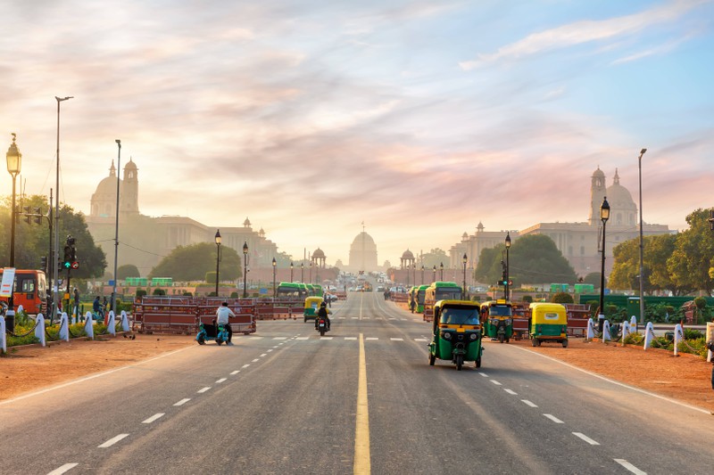 Neu-Delhi in Indien ist zwar voll, aber dafür bietet sie einen kostengünstigen Aufenthalt.