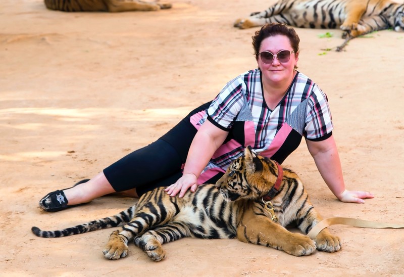 Fotos mit gefangenen Wildtieren sind Tierquälerei.