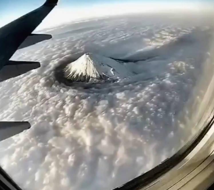 Der Blick raubt einem den Atem. Die Sicht auf den Mount Fuji in Japan haben nur ganz wenige Menschen gesehen.