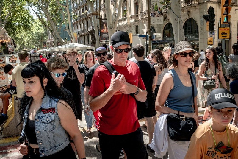 Gerade in Touristengebieten mit vielen Menschen, kommt es oft zu Taschendiebstählen. Beobachte deine Umgebung und deine Mitmenschen.