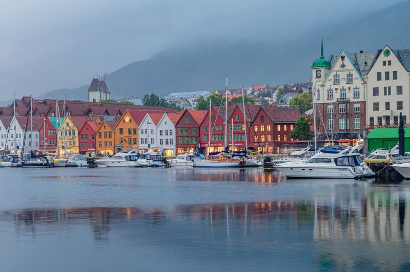 Fjorde, frische Meeresbrise und charmante Altstadt – das ist Bergen.