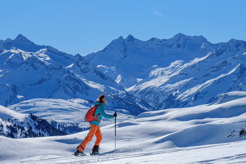 Ski fahren ist ein beliebter Sport.