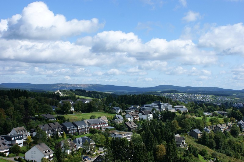 Mit rund 1,1 Millionen Besuchern im Jahr 2024, belegt Winterberg den zweiten Platz im Kleinstadt-Ranking.