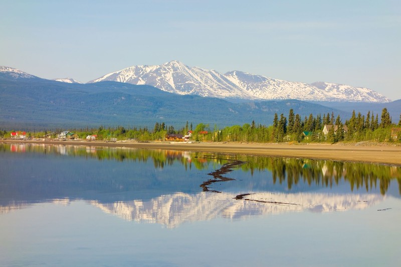 Die Hauptstadt Whitehorse in Kanada eignet sich hervorragend für einen kühlen Sommerurlaub.