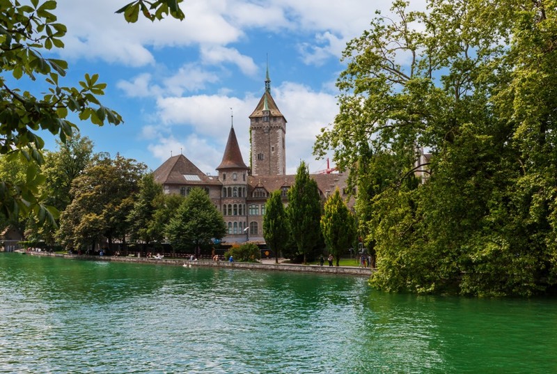 Zürich erreicht man von Süddeutschland aus bequem mit dem EuroCity oder ICE.