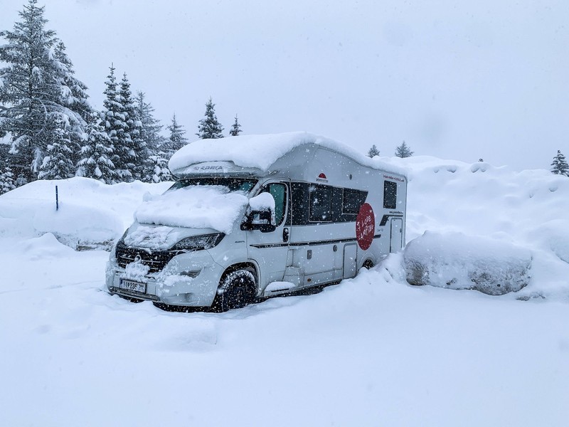 Säubere dein Wohnmobil regelmäßig unterwegs.