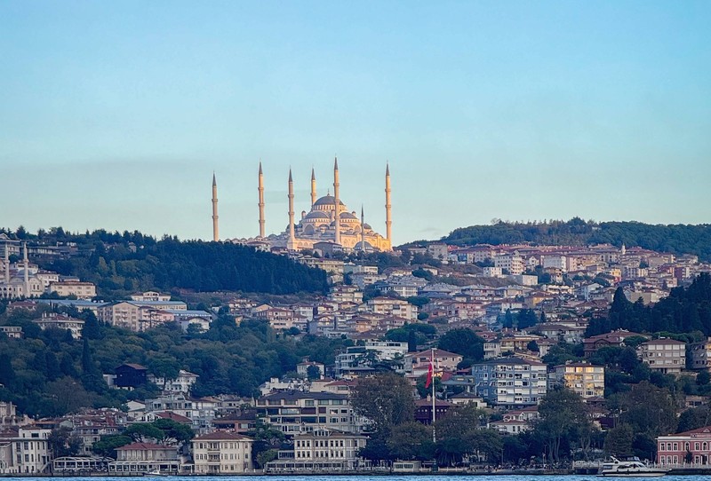 Vor unnötigen Reisen in das Grenzgebiet der Türkei zum Irak und zu Syrien wird abgeraten.