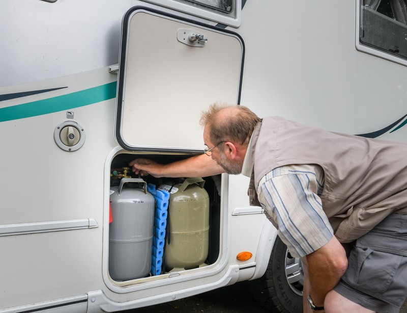 Vor allem Camper*innen, die sich in kältere Gegenden begeben unterschätzen, wie viel gas sie wirklich brauchen.