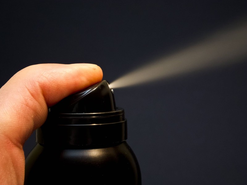 Aerosole dürfen nicht bei jeder Airline ins Aufgabegepäck.