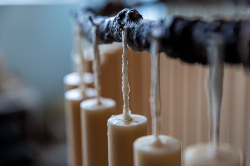 Kerzen können schmelzen, daher gehören sie nicht ins Aufgabegepäck.