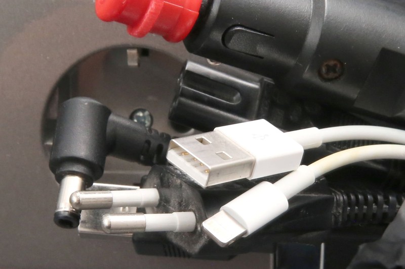 Ladekabel gehören ins Handgepäck.