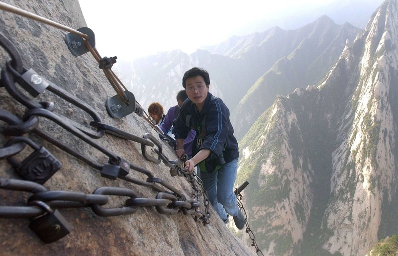 Der Mount Huashan Plank Walk gehört zu den gefährlichsten Fotospots der Welt.