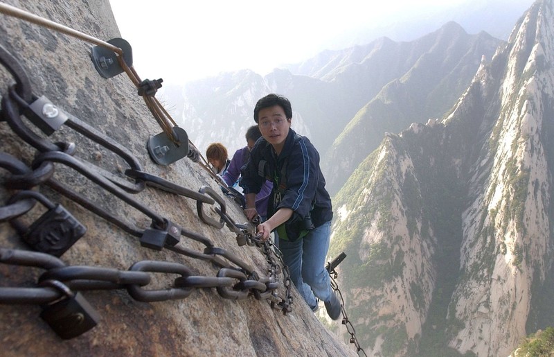 Der Mount Huashan Plank Walk gehört zu den gefährlichsten Fotospots der Welt.