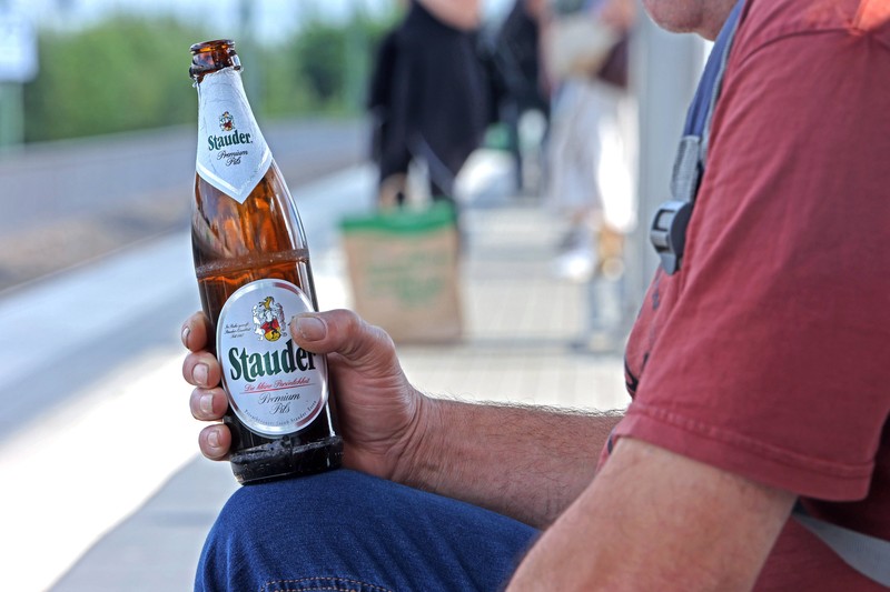 Die Bahn will ein Alkoholverbot in Deutschland einführen.